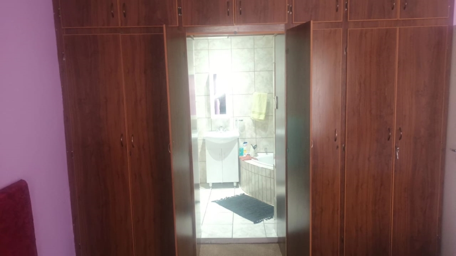 4 Bedroom Property for Sale in Hennenman Free State